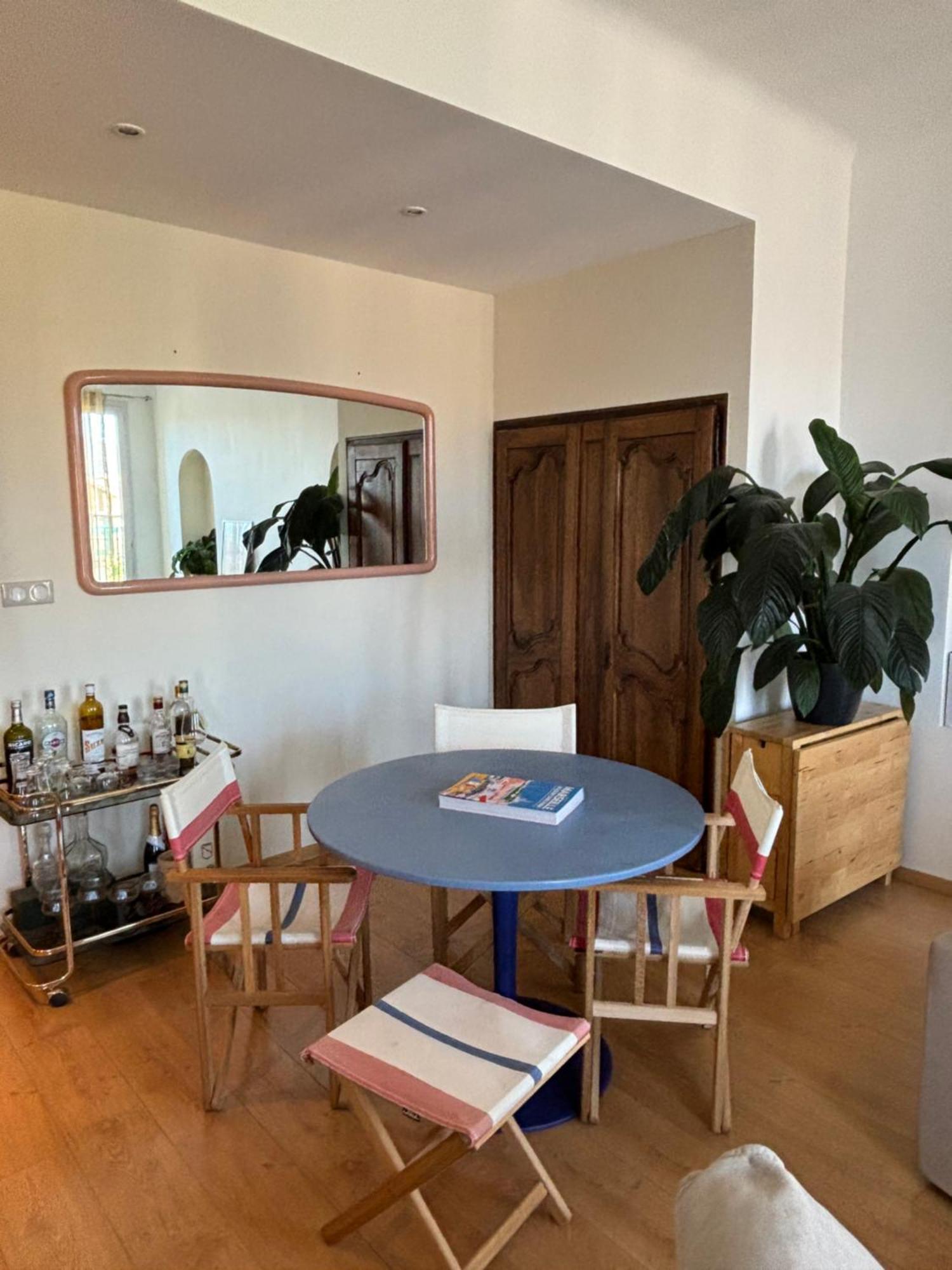 Room In Apartment In Palais Longchamp, مارسيليا المظهر الخارجي الصورة